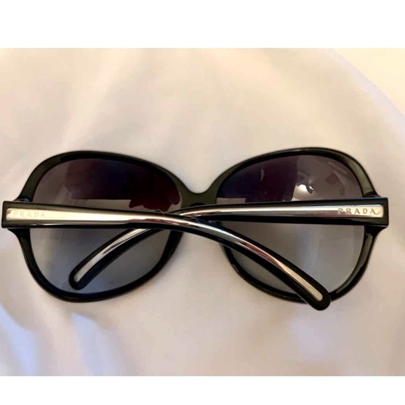 🕶️Prada🕶️oversized black sunglasses